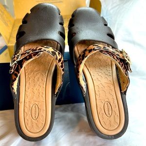 Dr. Scholl’s Dance On Clog- size 9